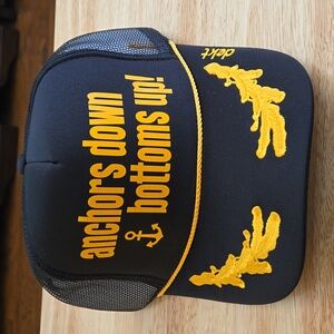 anchors down bottoms up! Hat